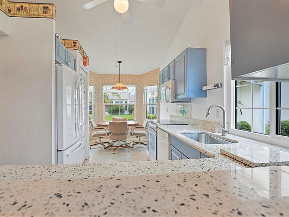 5th image of 1827 Aynsley Way #5