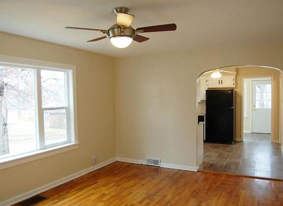 4th image of 901 N 12th St