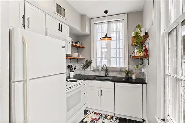 1427 Saint Mary St #D — Photo 8