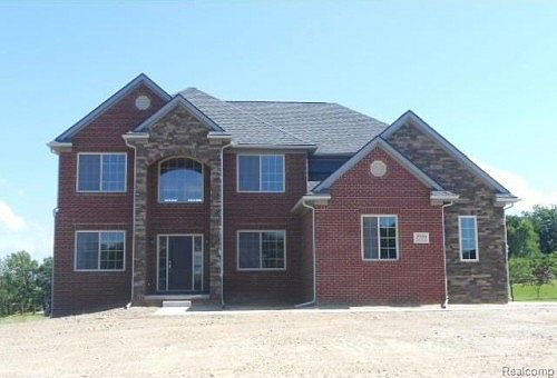 1st image of 9316 Oakmont Dr