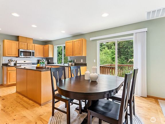 5th image of 15103 27th Avenue NW