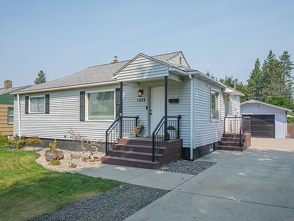 2nd image of 1323 E 41st Ave