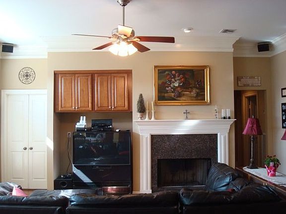 5th image of 115 Lakeshore Dr