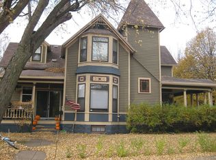 621 N Lee Ave, Madison, SD 57042