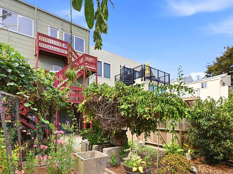 259 Chenery St — Photo 16