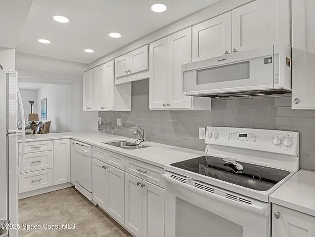 170 Paradise Blvd #14 — Photo 4