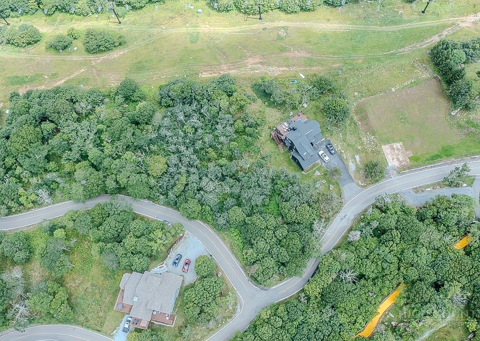 1st image of 512 Oz Road
