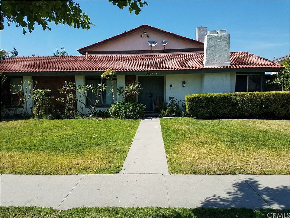 1st image of 2533 E Park Ln