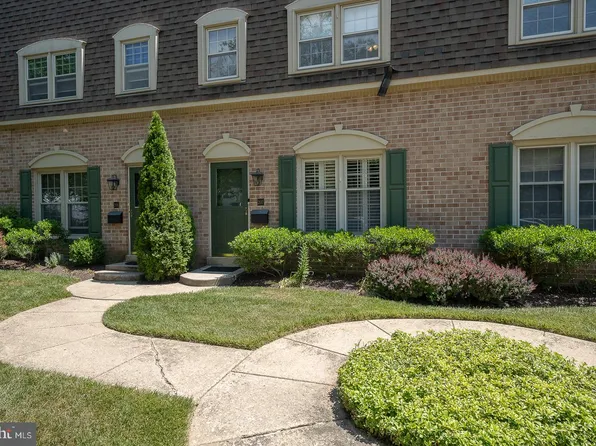 207 Bloomingdale Ave #8B, Wayne, PA 19087