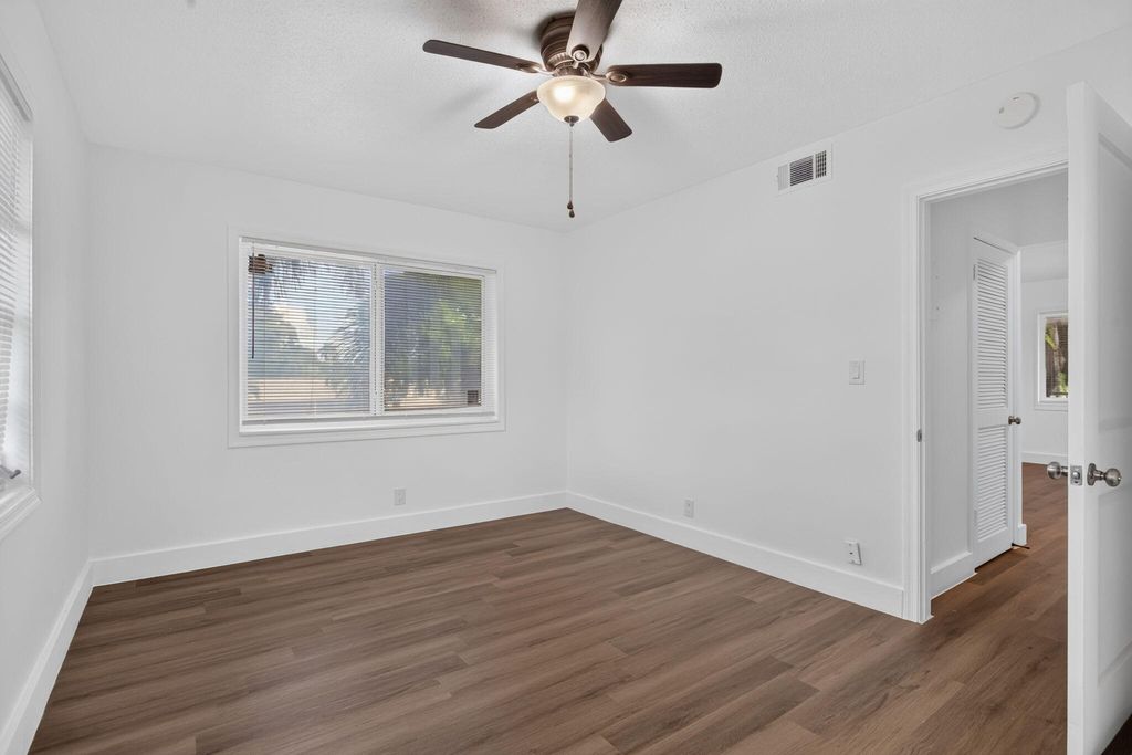 1181 NE 23rd Ter APT 11, photo 9