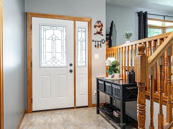 3rd image of 23 Sprung Ct