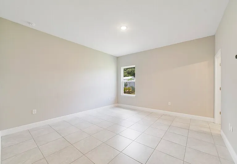 2117 W Swanson Dr — Photo 9