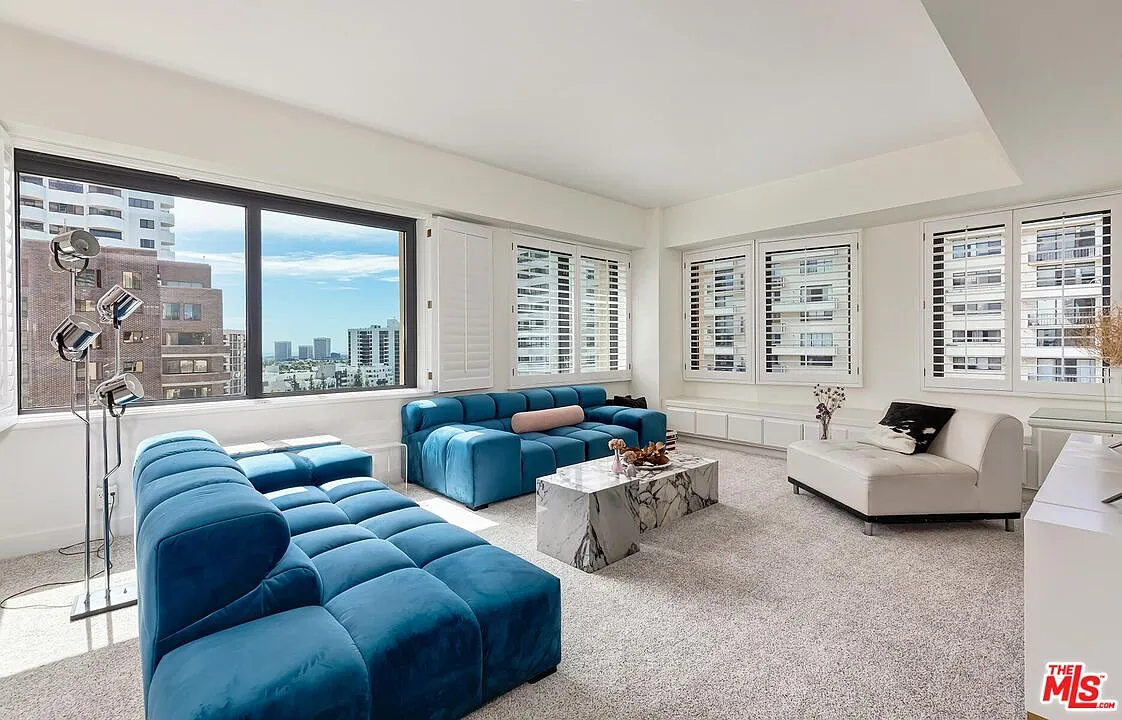 3 bed, 3.0 bath, 1889 sqft, $10,000 — Photo 4