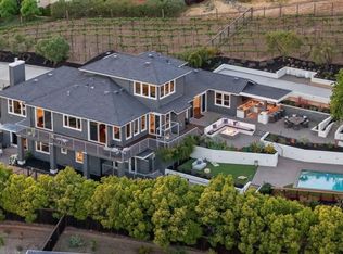 12 Nunes Dr, Novato, CA 94945
