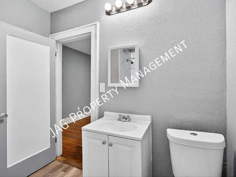 2512 Park St #3 — Photo 12