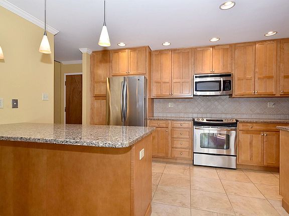 3rd image of 4250 Saratoga Ave APT L315