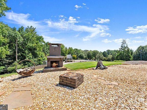 5th image of 3173 Alenes Dr