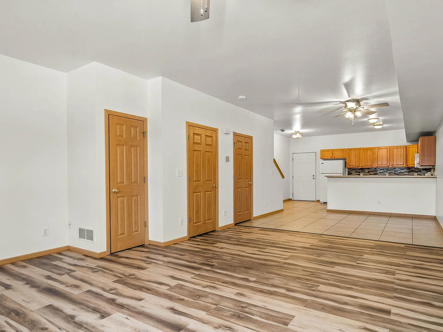 2 bed, 2.5 bath, 1050 sqft, $1,775 — Photo 4