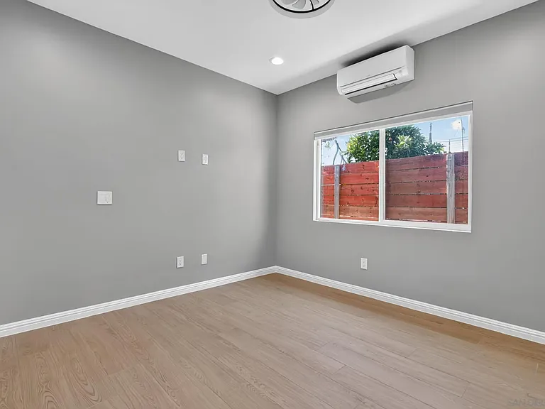 7105 Hoffman Ave #A — Photo 8