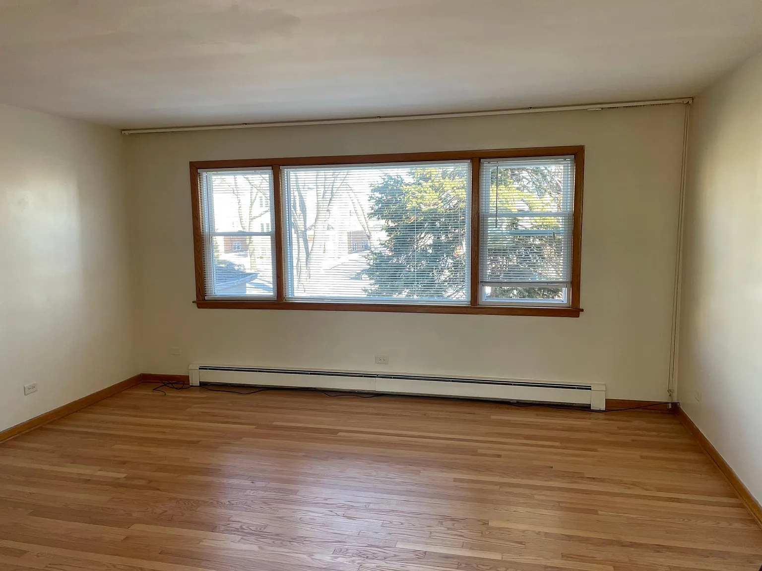 8916 N Wisner St — Photo 2