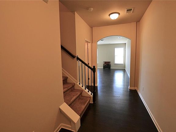 2nd image of 7113 Creeksong Dr