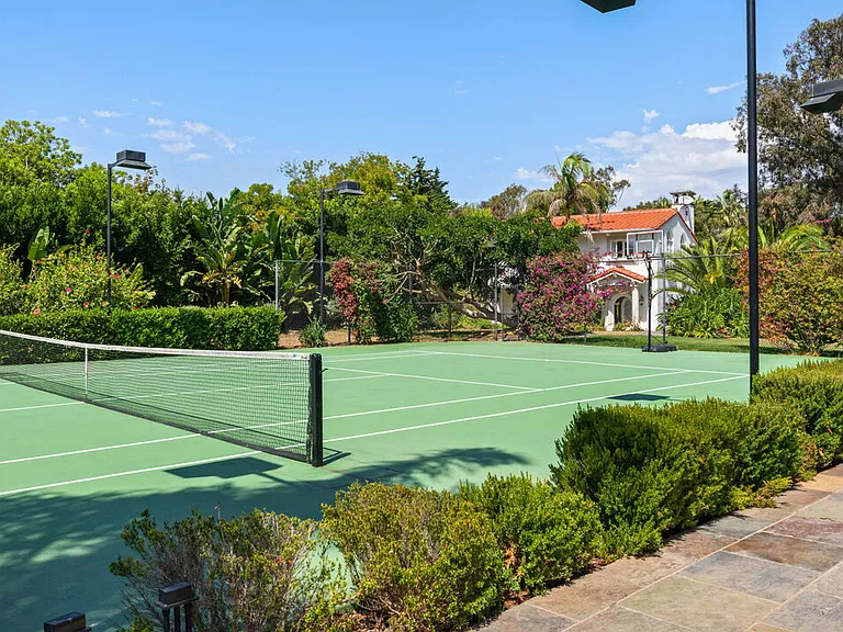 28899 Cliffside Dr — Photo 41