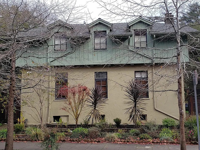 Bonita Ave — Photo 1