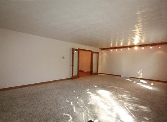 4th image of 2824 S Arlington Ave