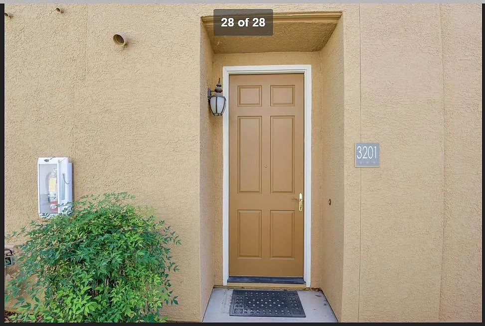 3201 Ferry Cir — Photo 2