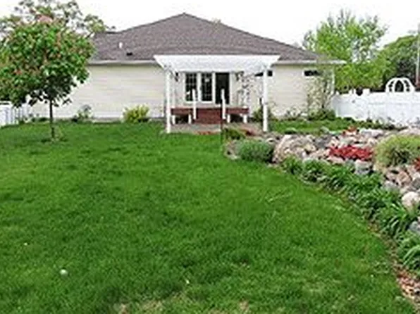 4876 Townsend Ct, Montague, MI 49437