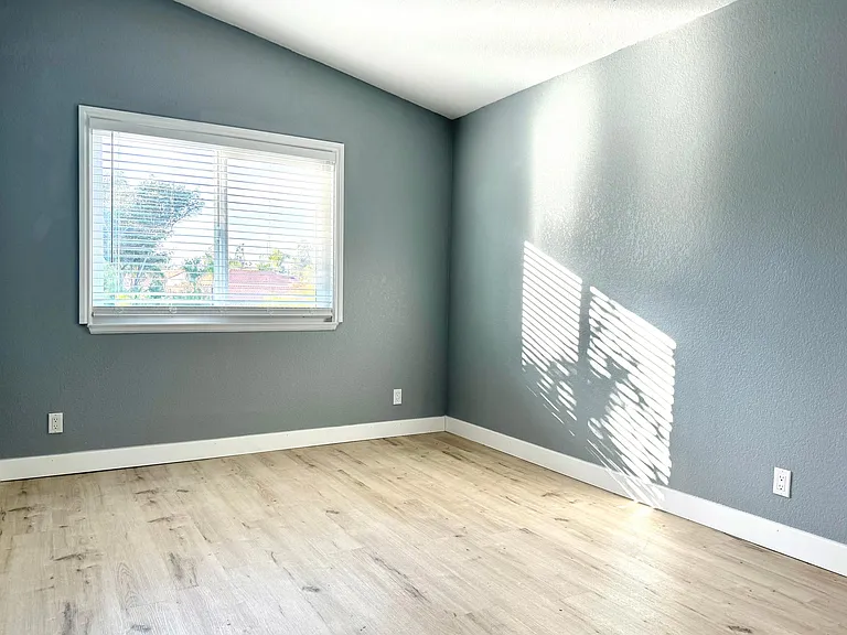 Upstairs bedroom