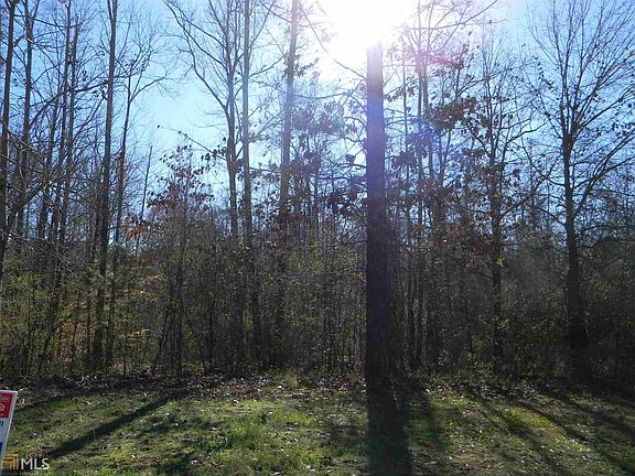3rd image of 10 Rose Creek Dr