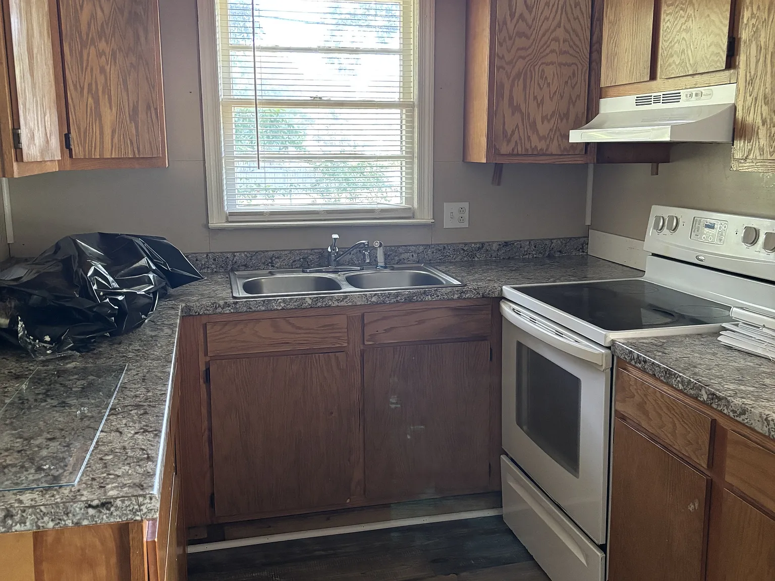 1666 Summit Ave. - 1666* — Photo 3
