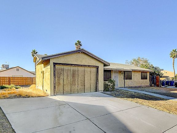 2nd image of 558 Diamond Head Cir
