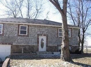 405 W South St, Spring Hill, KS 66083