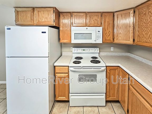2nd image of 1502 N 1335 W #9