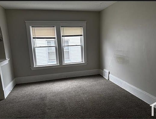 1st image of 1024 E 74th St #3