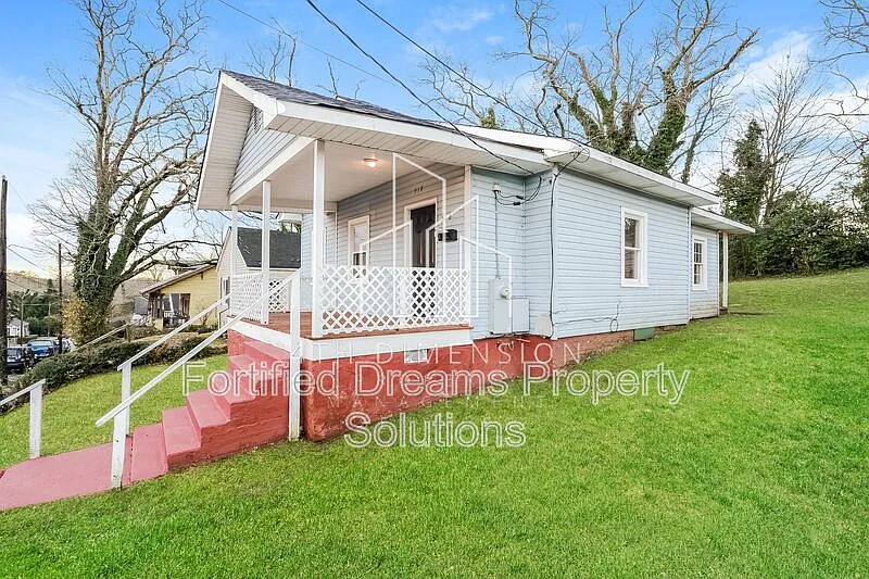 Building Photo - 918 Camel Ave