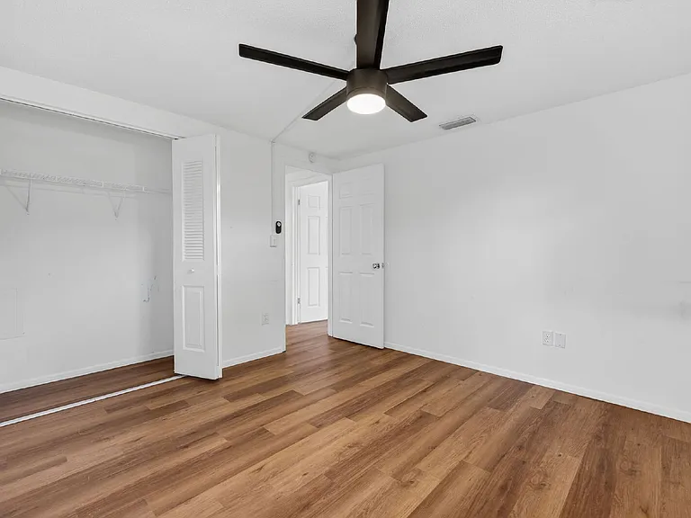 8626 Robilina Rd — Photo 37