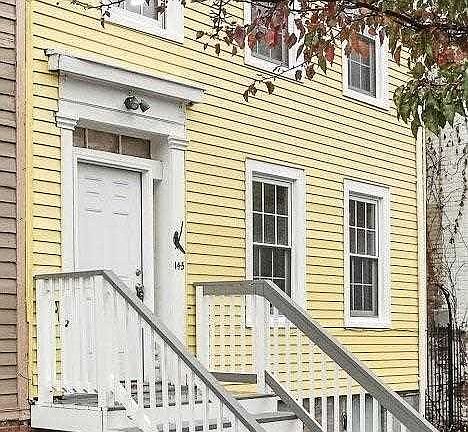 2nd image of 145 Chambers St #1