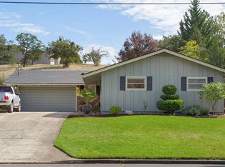 549 Eastwood Dr, Medford, OR 97504