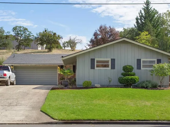549 Eastwood Dr, Medford, OR 97504