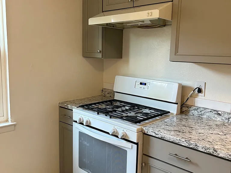 440 Princeton Dr SE #1 — Photo 3