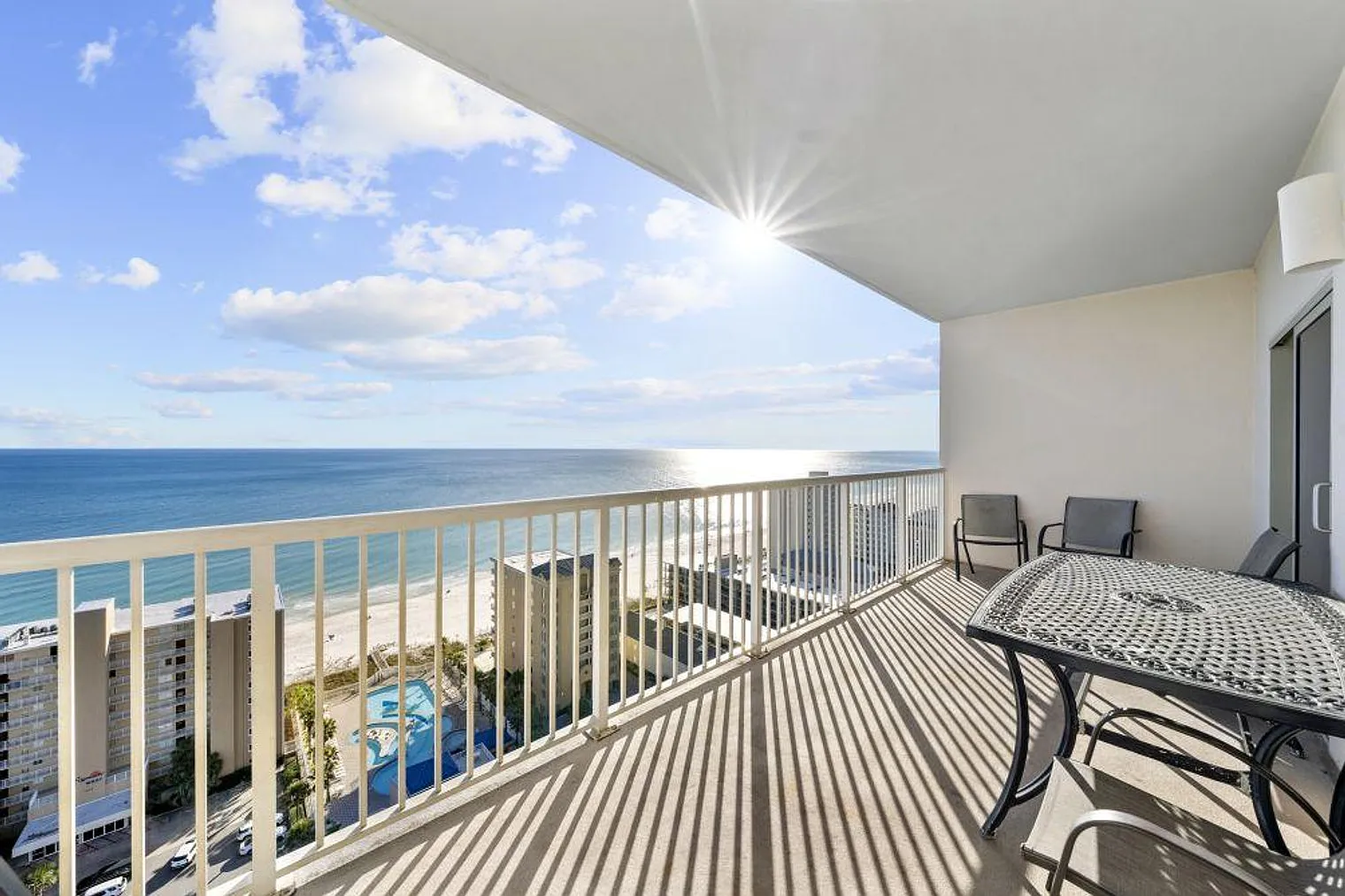 2 bed, 2.0 bath, 1044 sqft, $4,545 — Photo 2