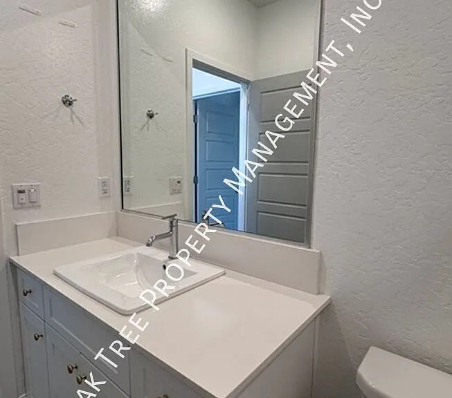 1833 N Phillip Ave — Photo 12