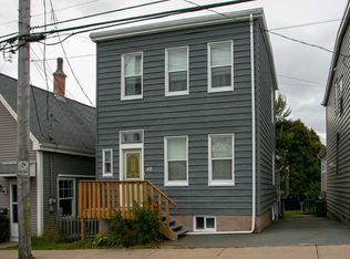 48 Victoria Rd, Dartmouth, NS B2Y2V9