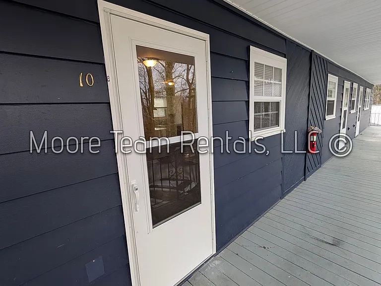 16 Lake Dr — Photo 8