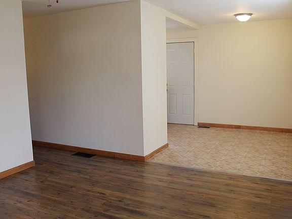 3rd image of 1704 S Taft Ave