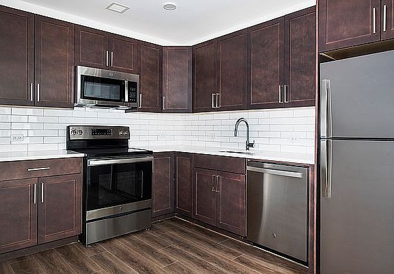 5th image of 147-25 94th Ave #2422