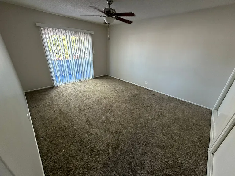 Spacious 1 Bedroom/1 Bathroom Apartment - $500 Off Move In + Reimbursed Application Fee — Photo 17